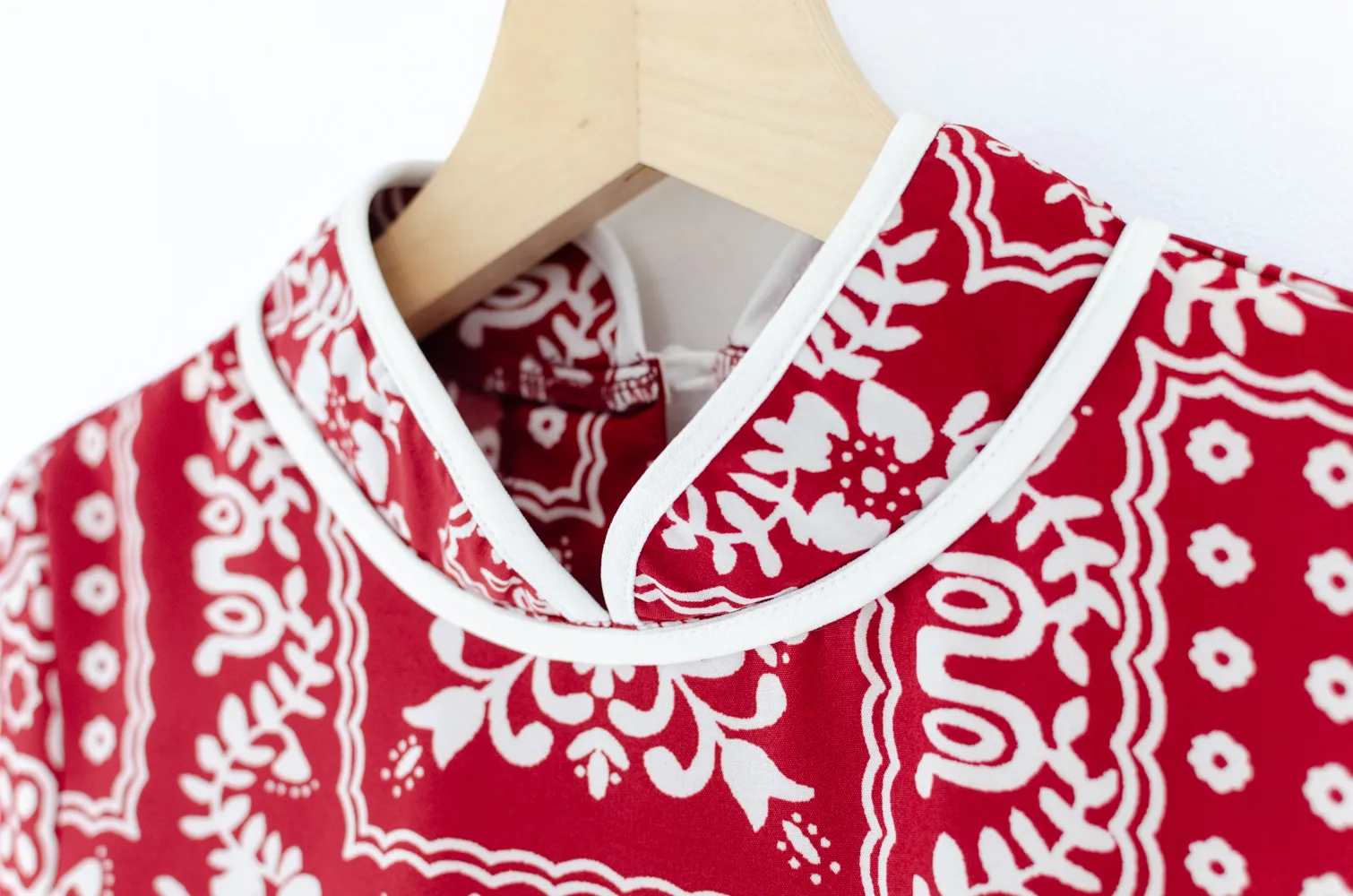 MT6210 Chinese Collar Side Slit Blouse – Lucky Red - Image 3