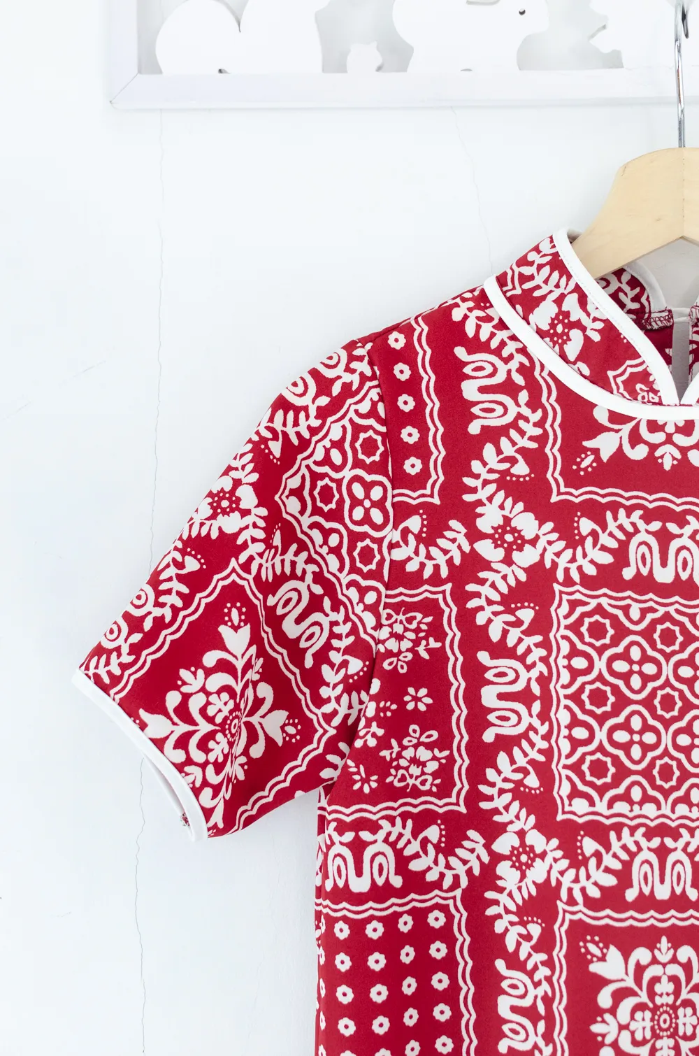 MT6210 Chinese Collar Side Slit Blouse – Lucky Red - Image 4