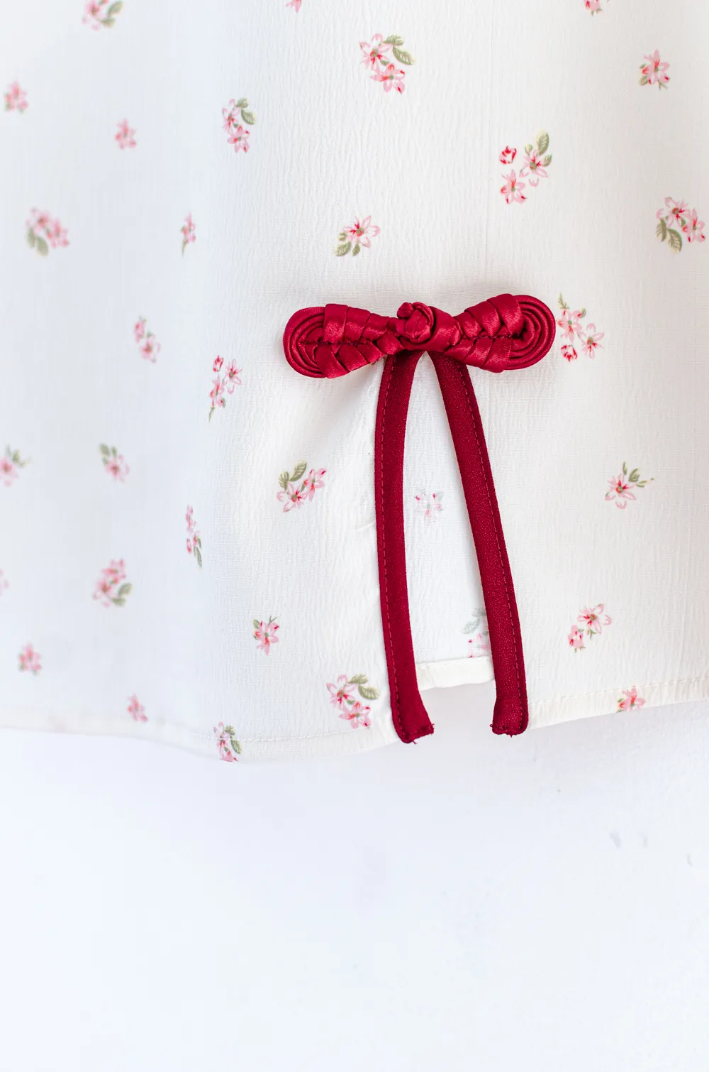 MT6210 Chinese Collar Side Slit Blouse – Blessed White - Image 5