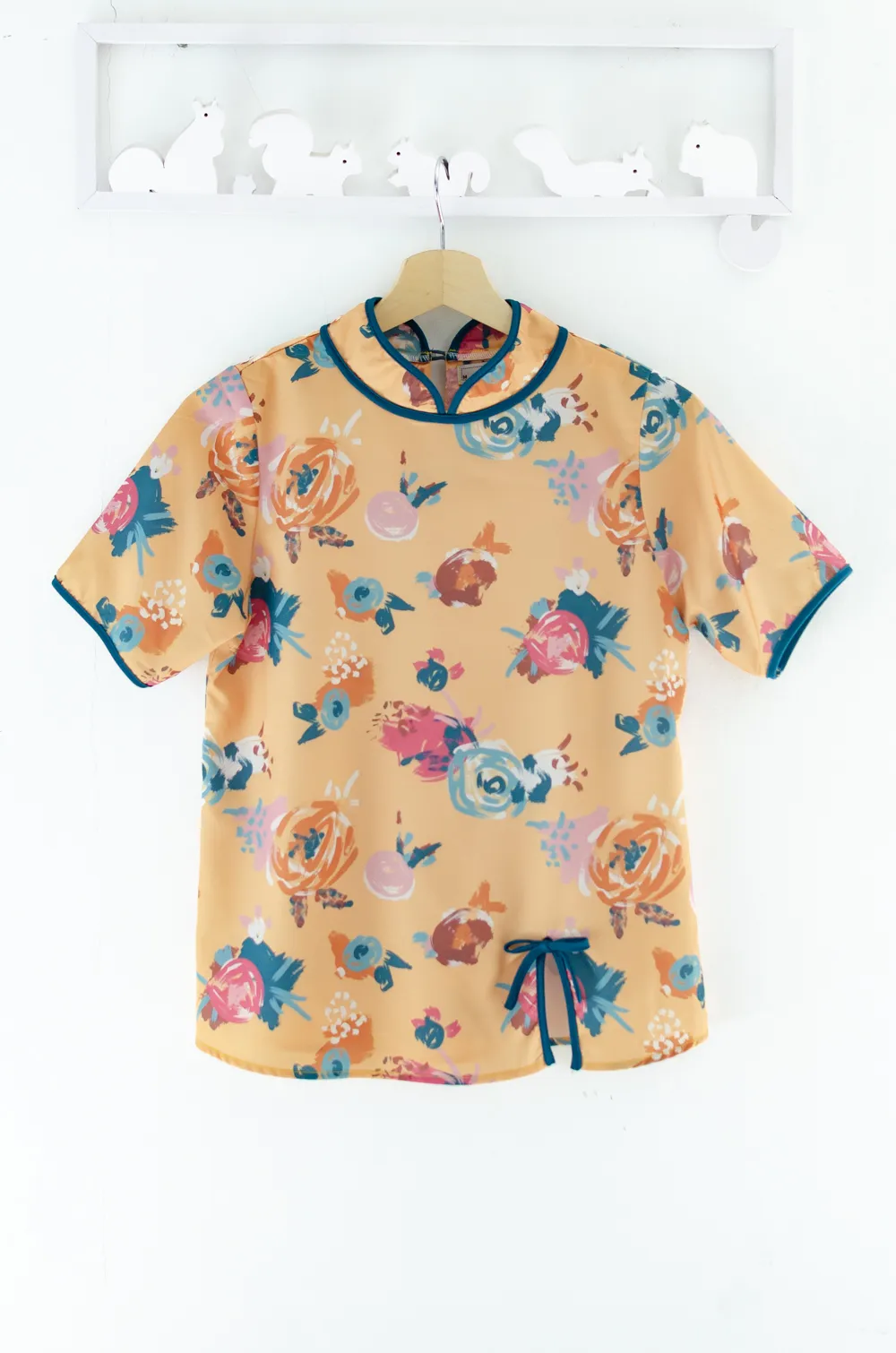 Alternative view of MT6210 Chinese Collar Side Slit Blouse – Sunny Yellow