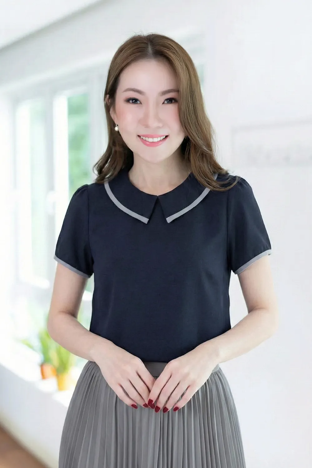 MT6610 Point Collar Blouse – Dark Navy Blue