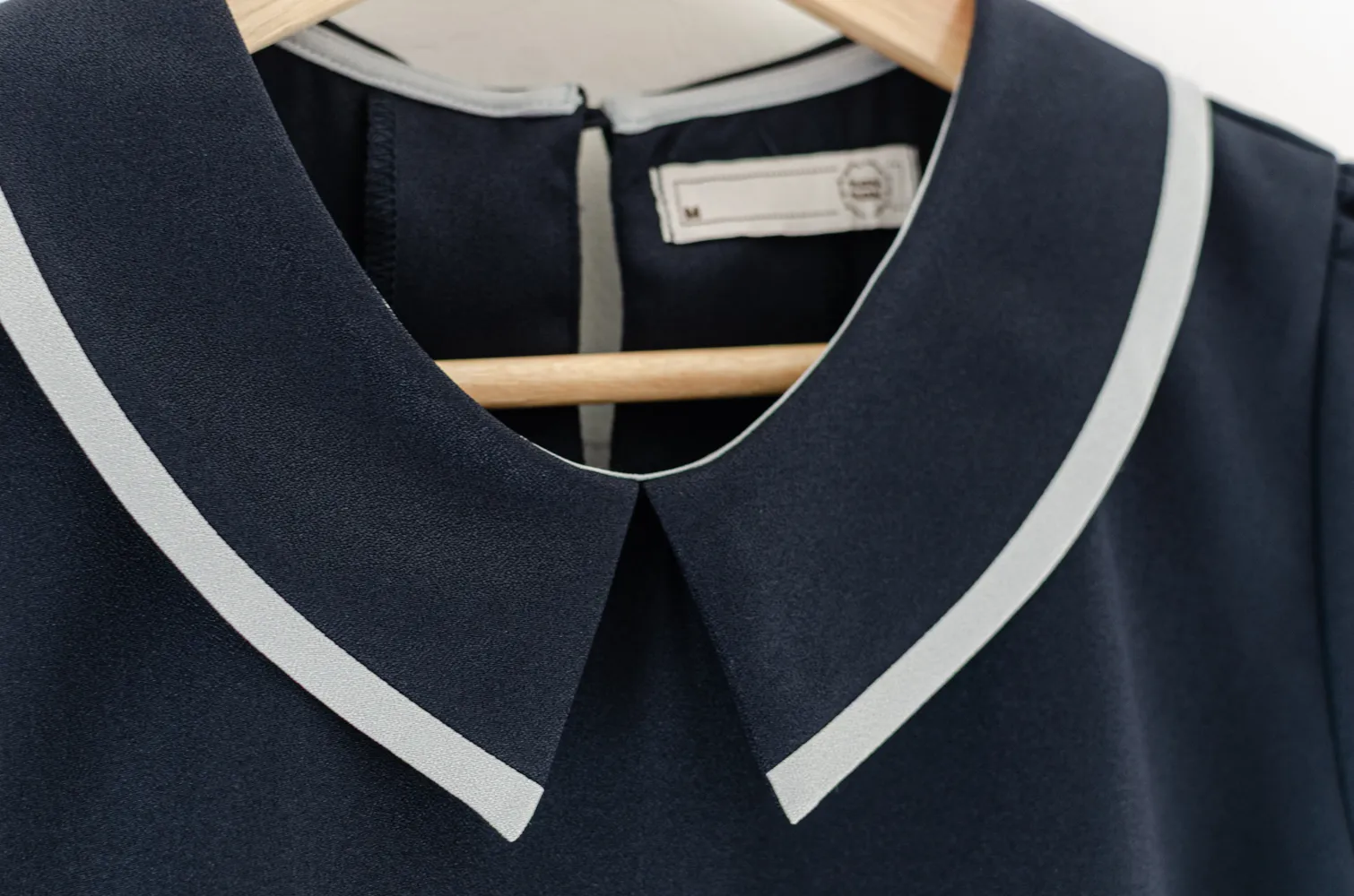 MT6610 Point Collar Blouse – Dark Navy Blue - Image 3