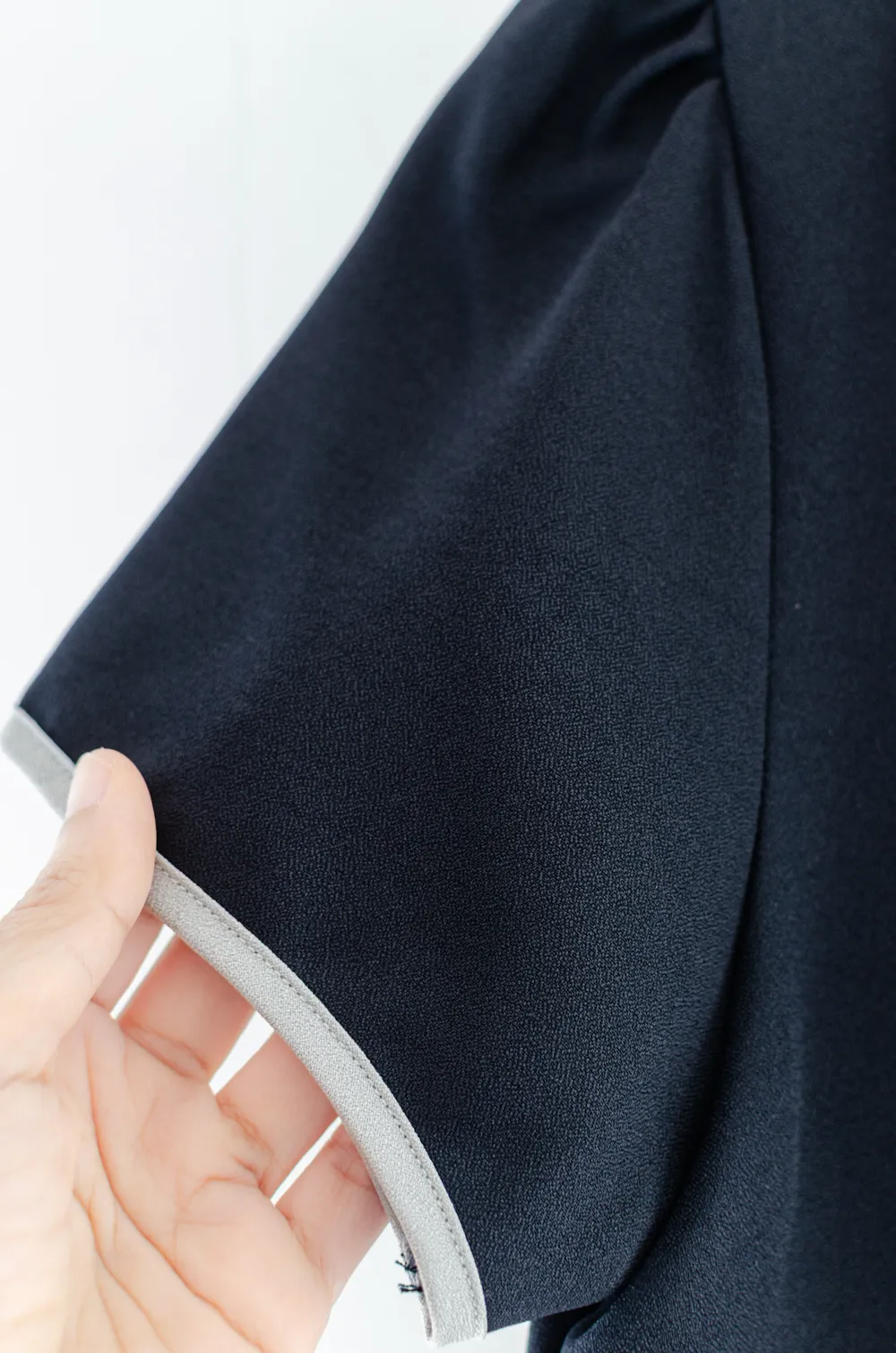 MT6610 Point Collar Blouse – Dark Navy Blue - Image 4