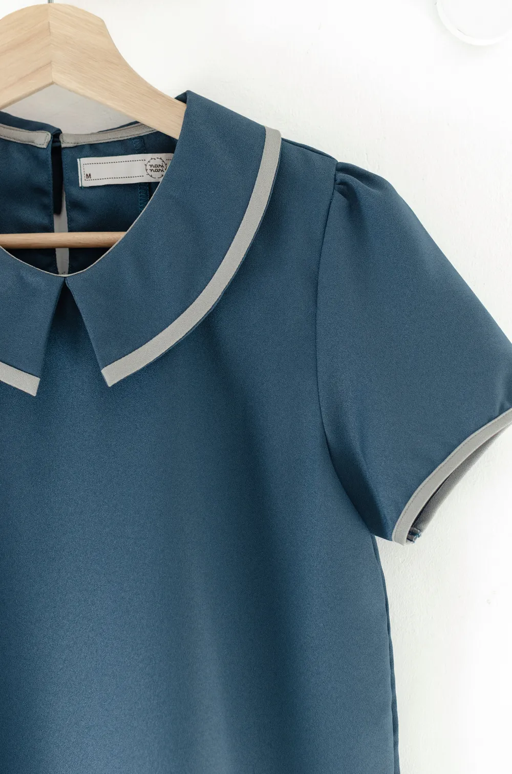 MT6610 Point Collar Blouse – Dark Ocean Green - Image 4