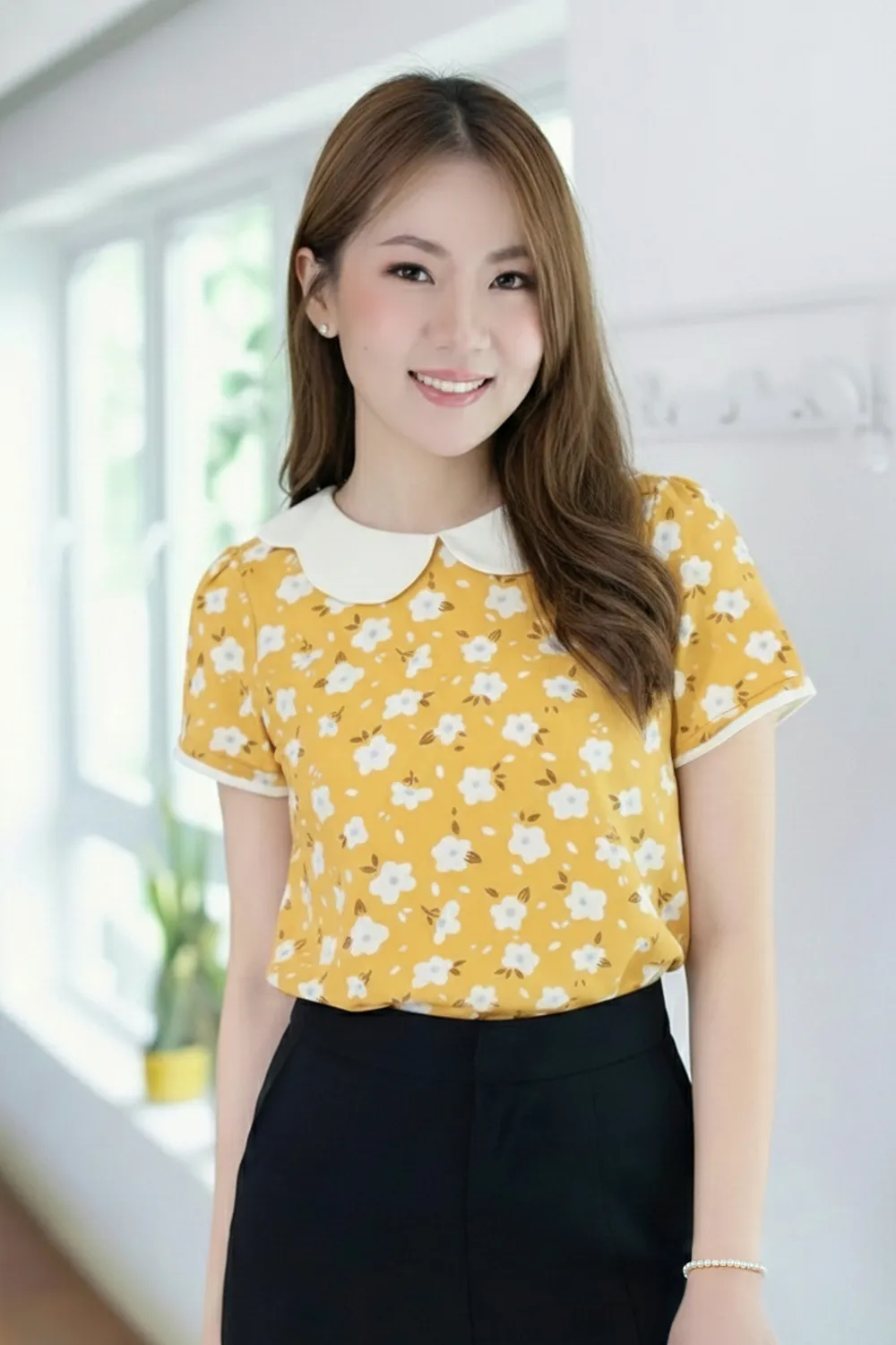 MT7047 Daisy Petal Collar Blouse – Yellow