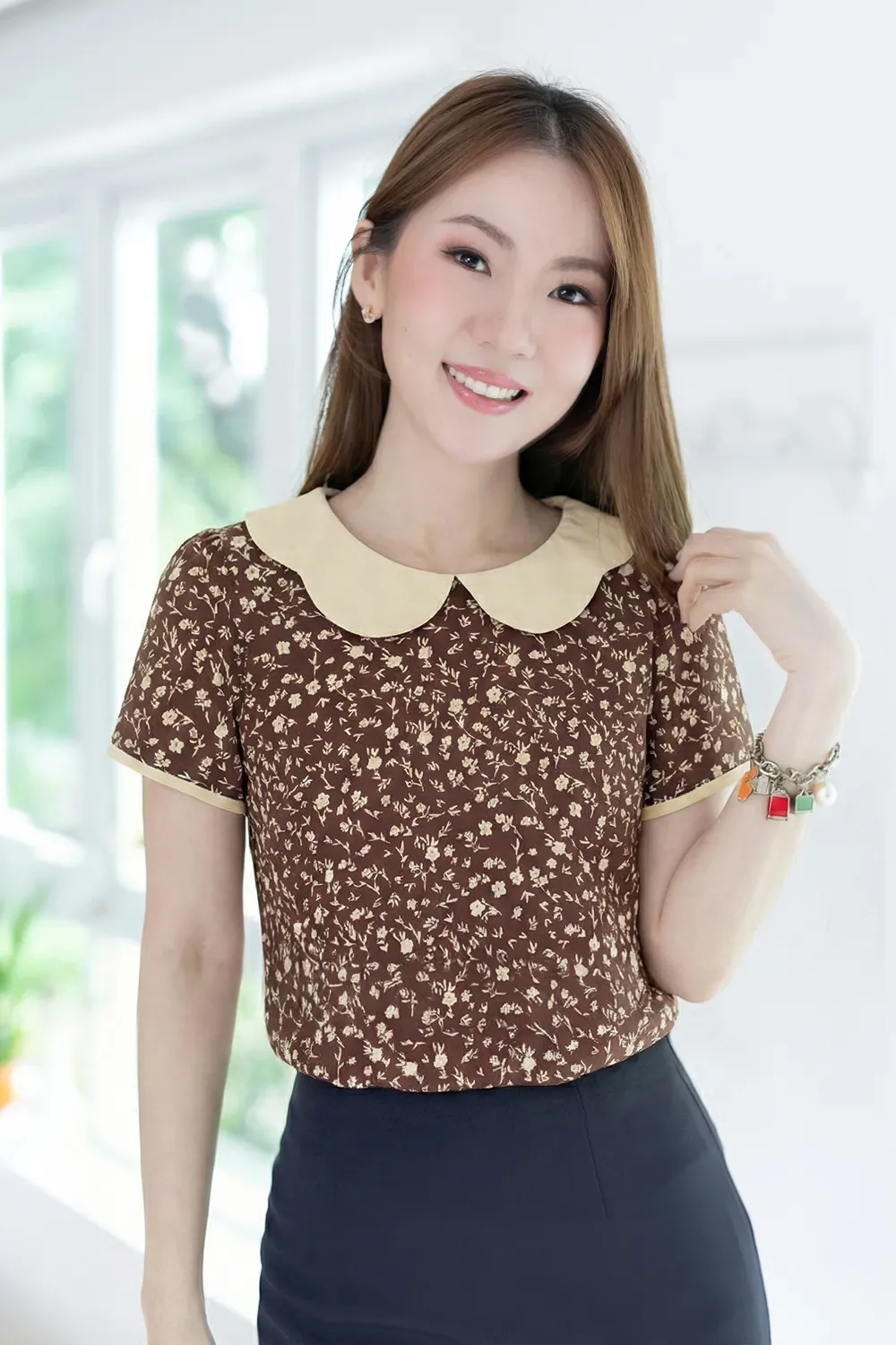 MT7047 Flora Petal Collar Blouse – Cinnamon Brown