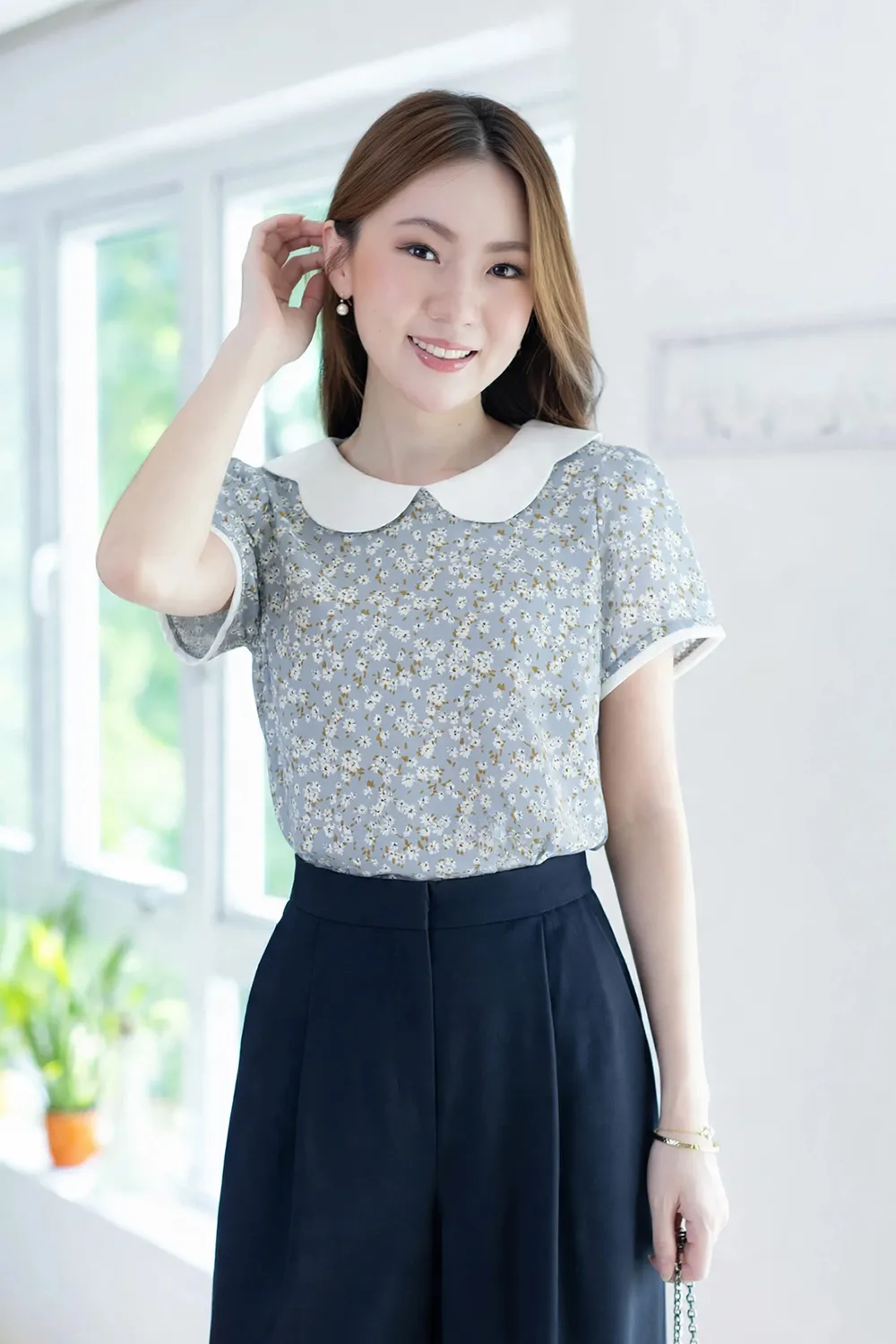 MT7047 Flora Petal Collar Blouse – Bluish Grey