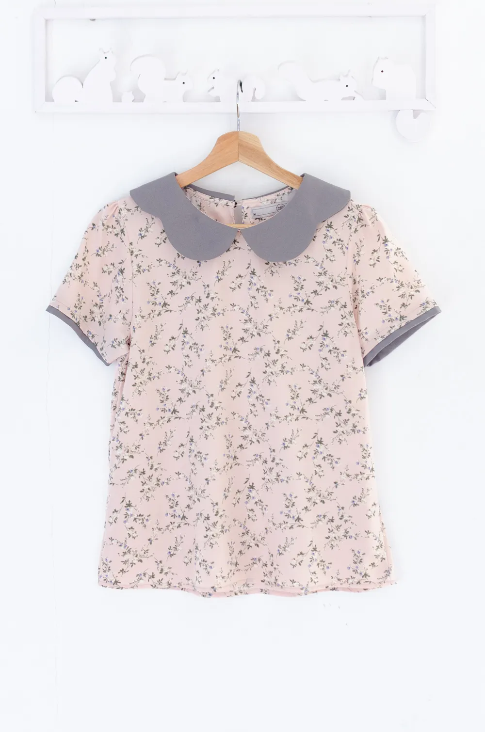 Alternative view of MT7047 Flora Petal Collar Blouse – Pink