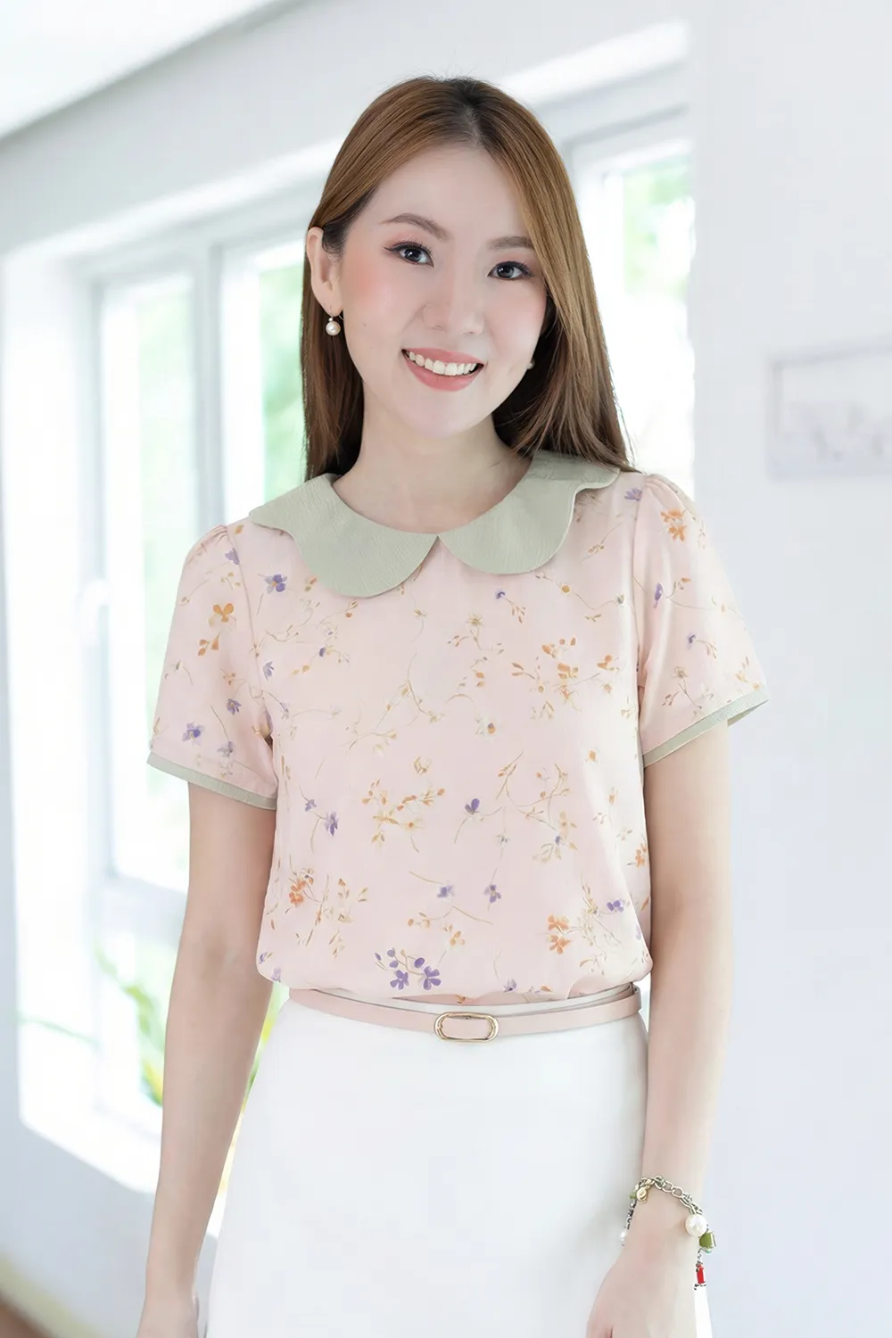 MT7047 Crinkled Petal Collar Blouse – Light Pink