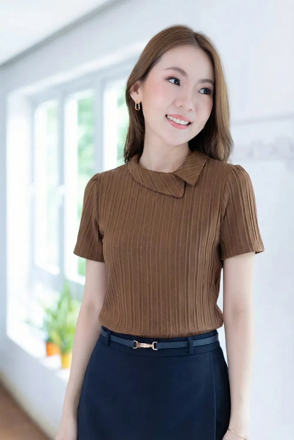 NT1059 Sided Collar Textured Blouse – Brown