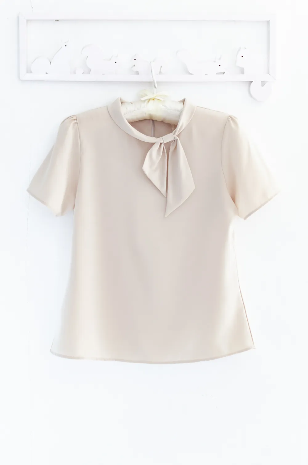 Alternative view of NT2522 Bow Collar Blouse – Oatmeal