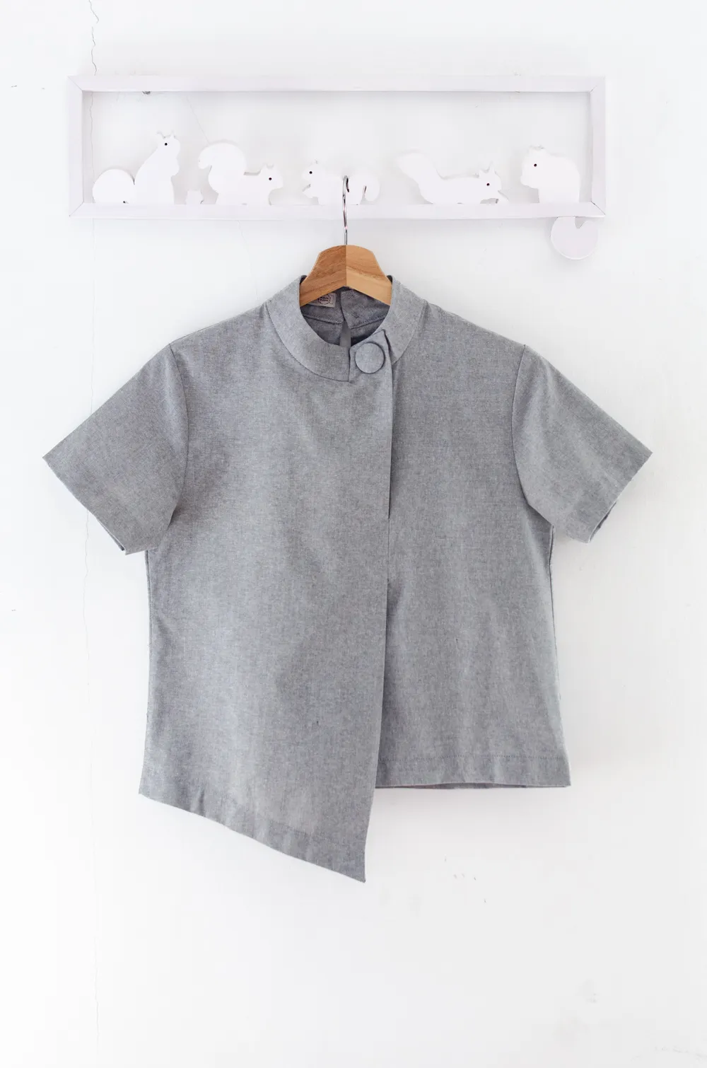 Alternative view of NT500 Asym Plain Crop Top – Grey