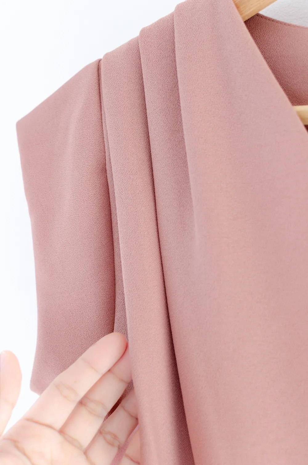 MT3100 Classic Sleeveless Blouse – Blush Pink - Image 4