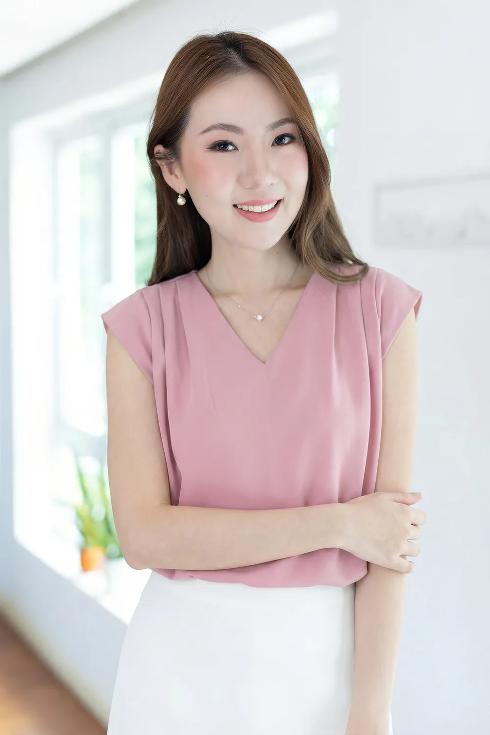 MT3100 Classic Sleeveless Blouse – Milky Pink