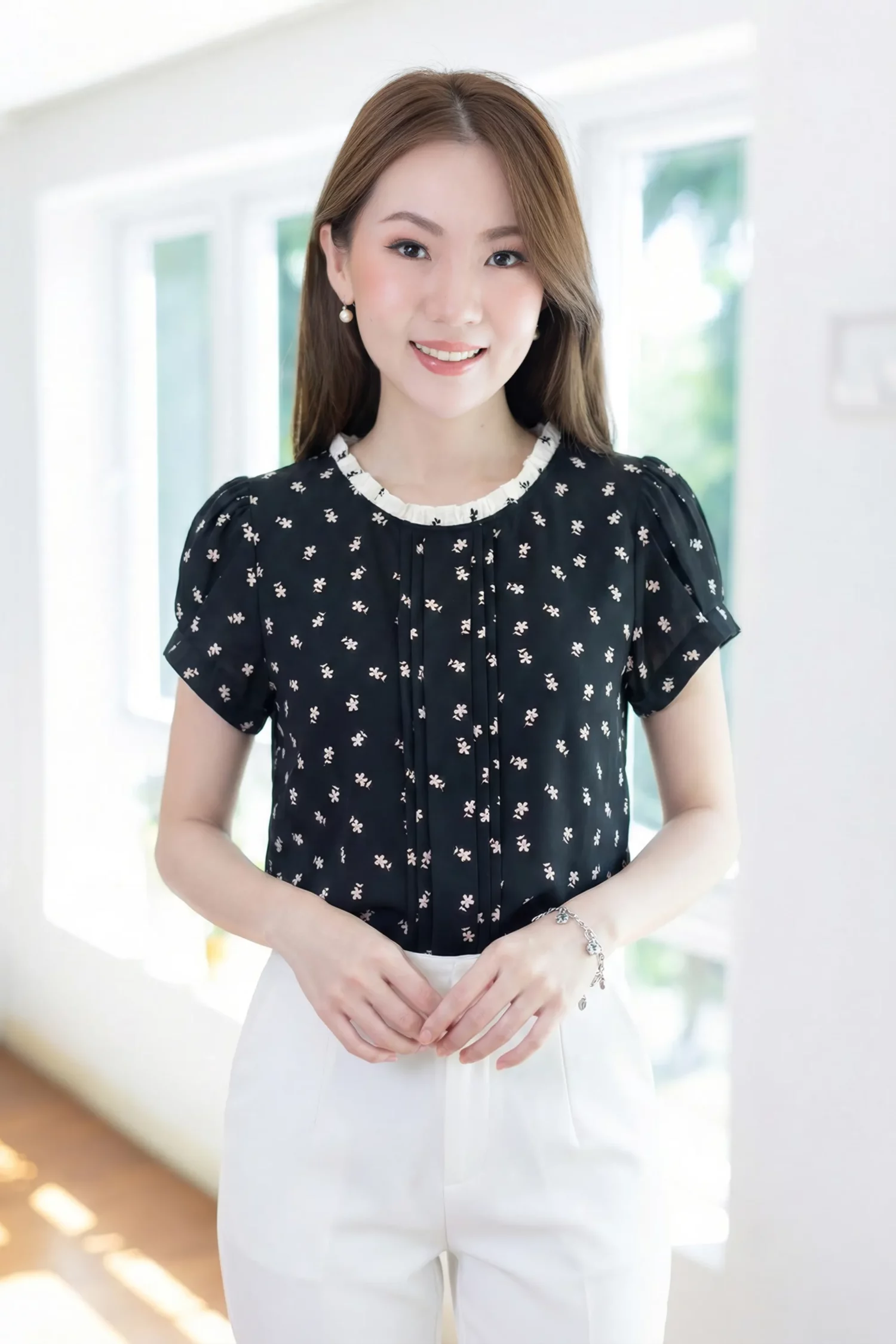 MT5343 Frill-trimmed Flower Blouse – Black