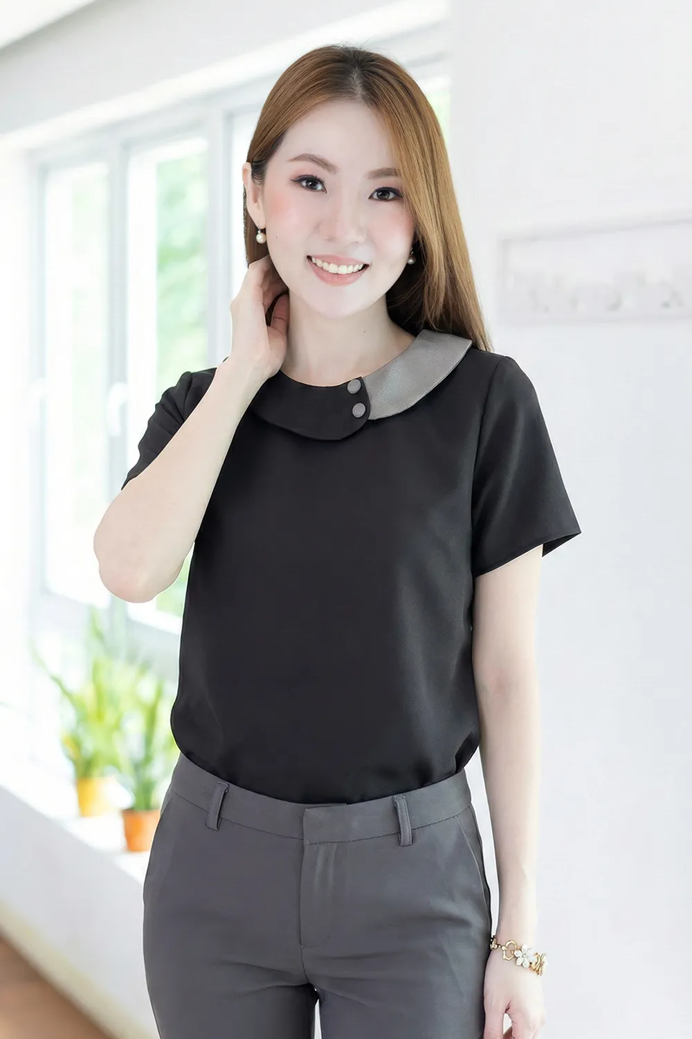 MT6401 Contrast Collar Buttoned Blouse – Charcoal Grey