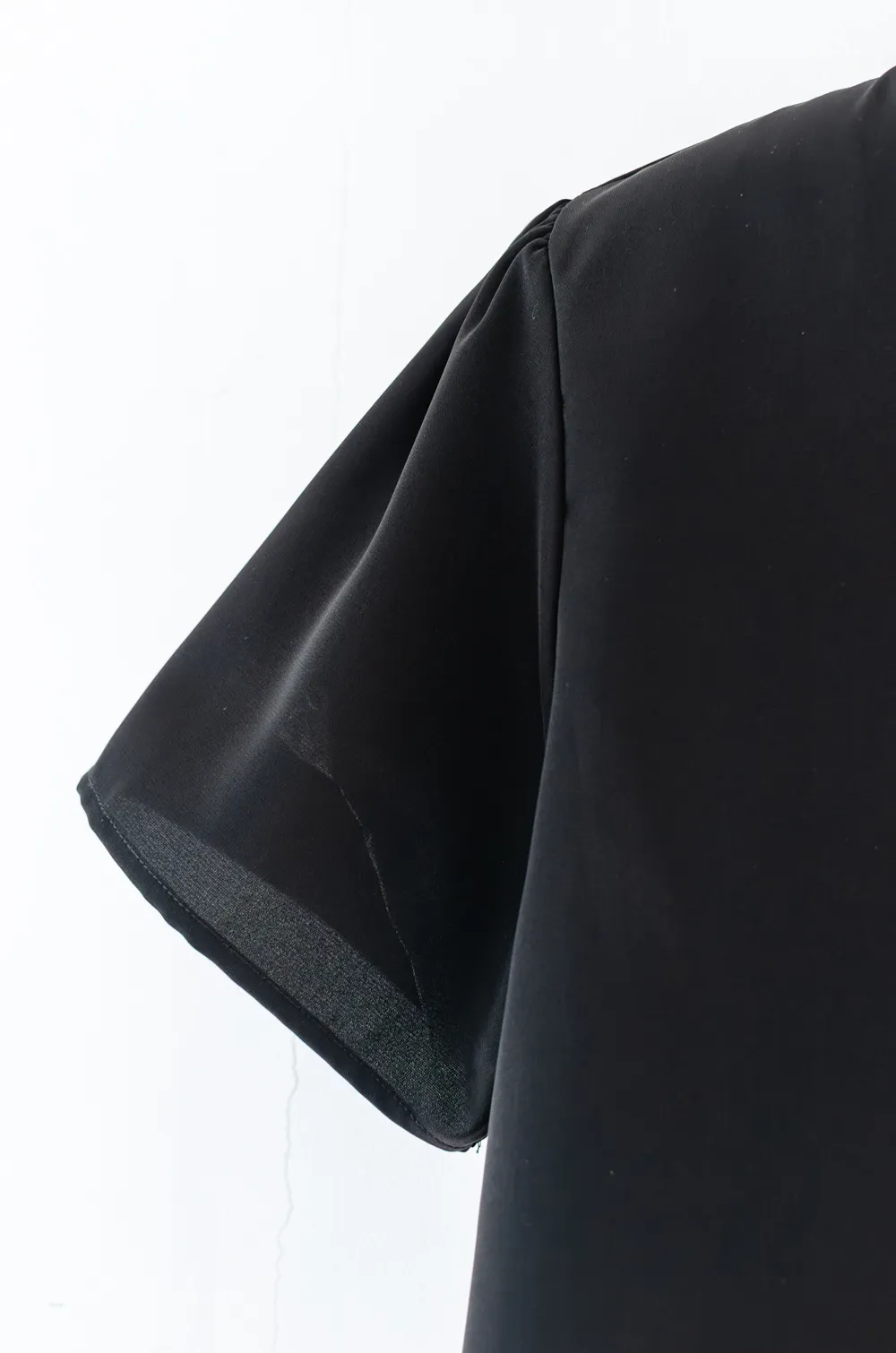 NT2524 Point Collar Blouse – Black - Image 3