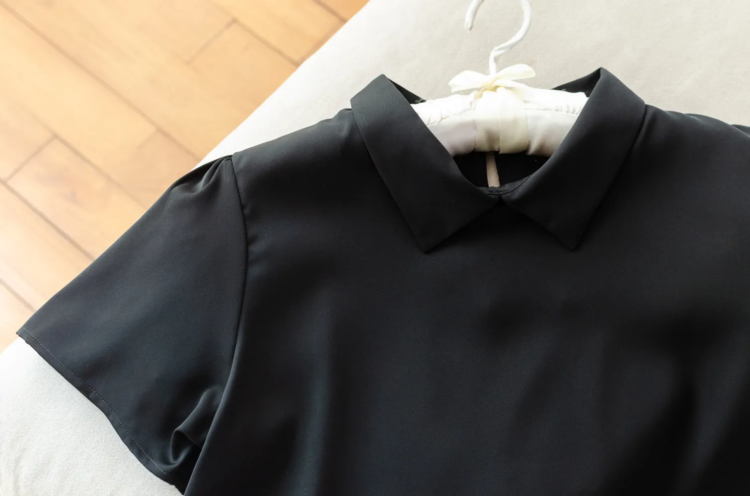 NT2524 Point Collar Blouse – Black - Image 4