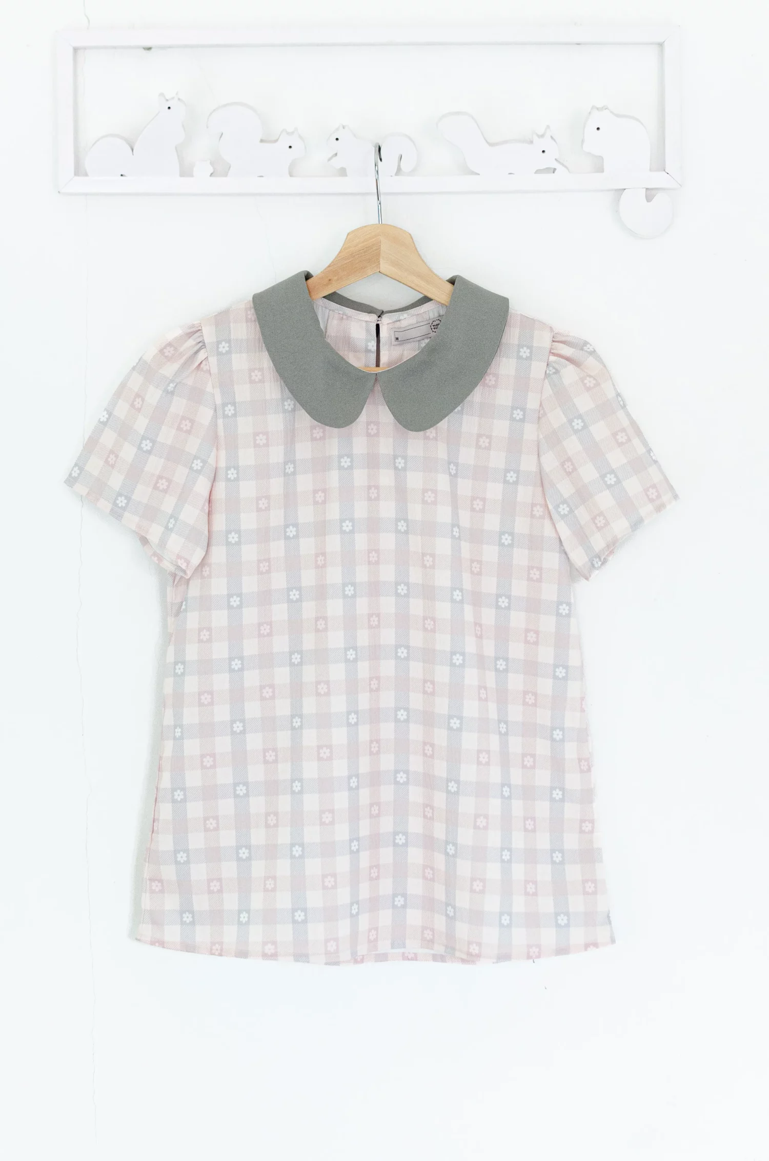 Alternative view of MT0101 Peter Pan Collar Checkered Blouse – Pastel Pink