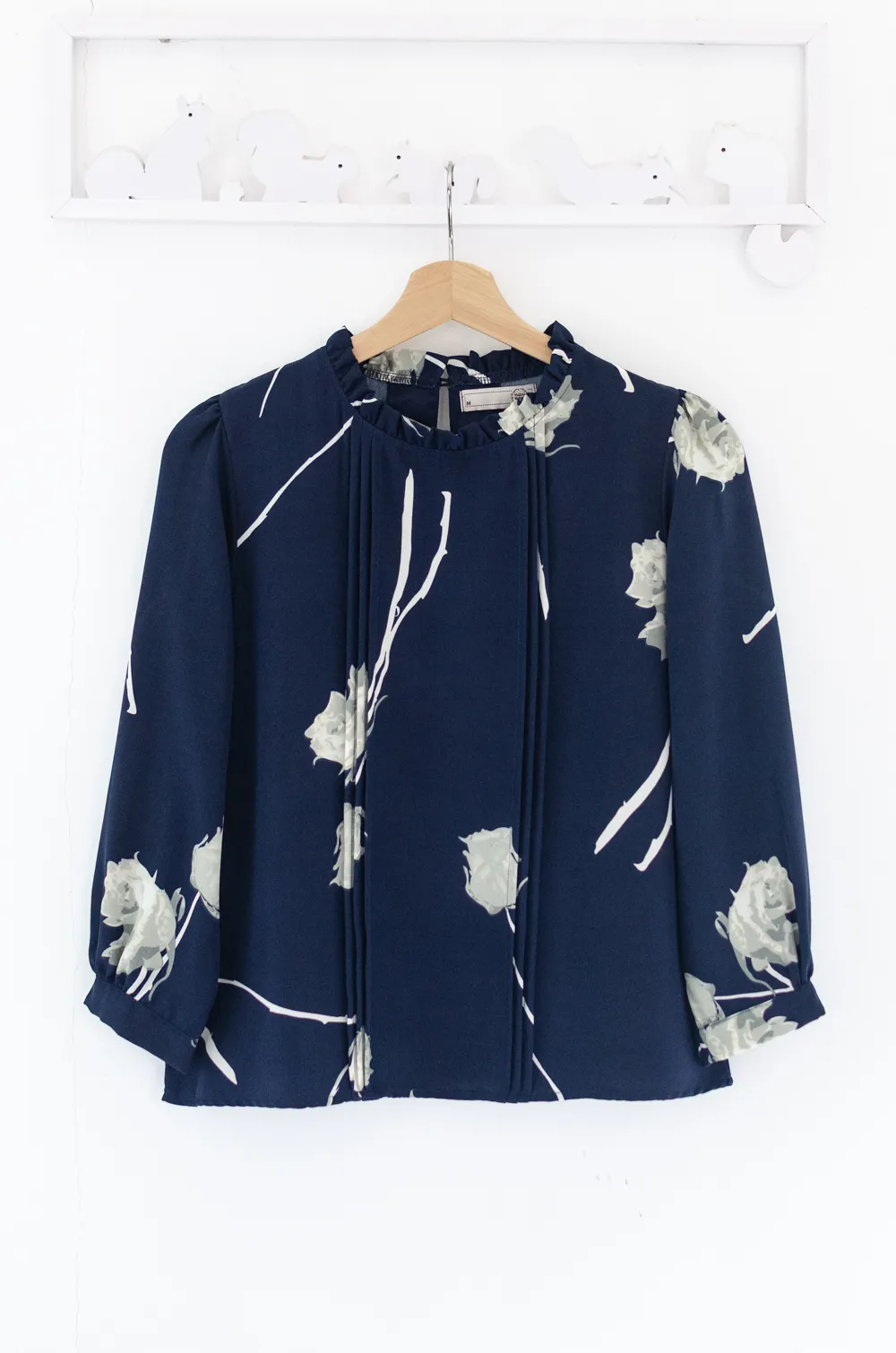 Alternative view of MT0431 Ruff Collar Pintuck Rosie Blouse – Navy Blue