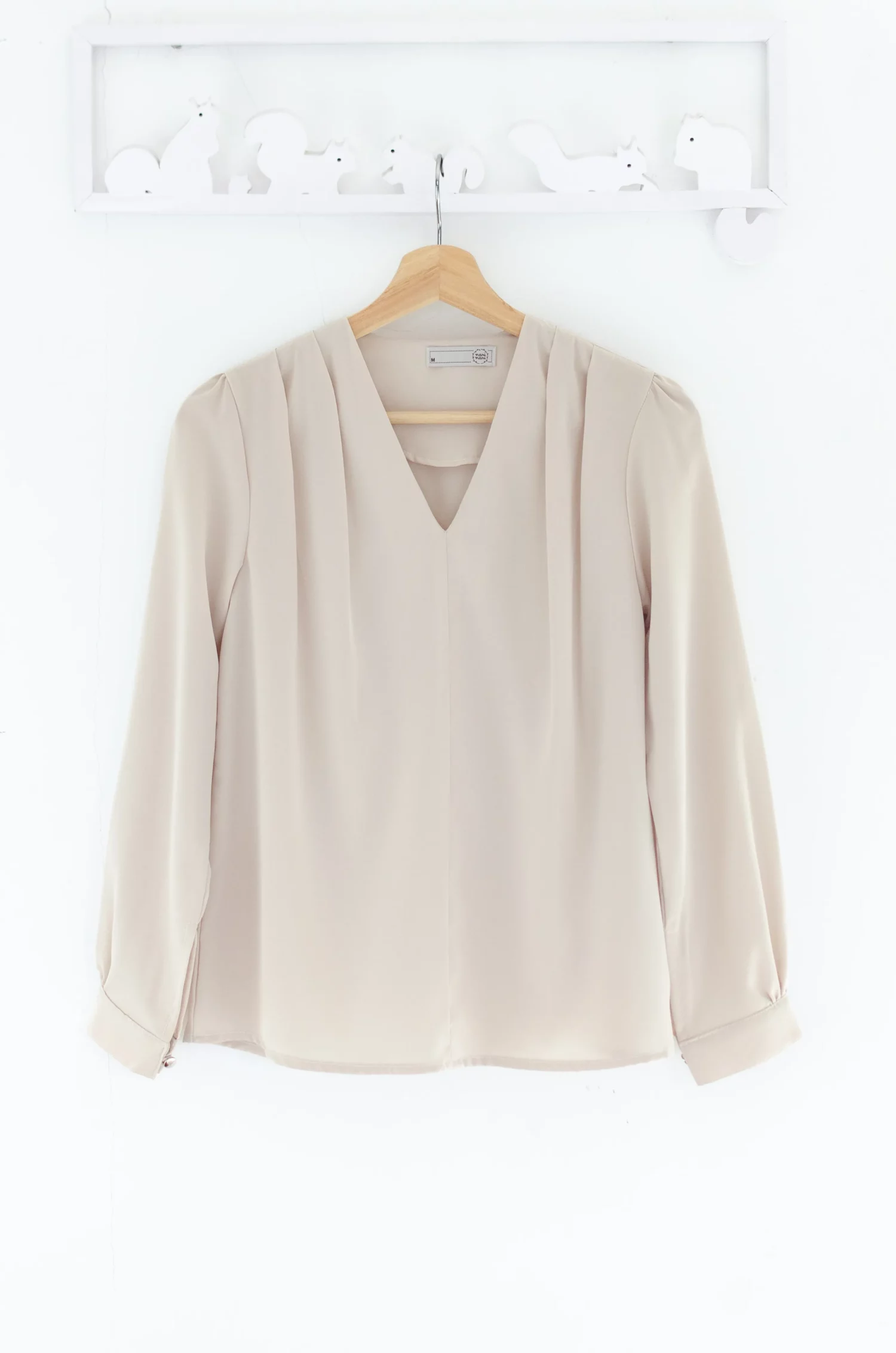 Alternative view of MT0651 Sophie V-Collar Long Sleeve Blouse – Oatmeal