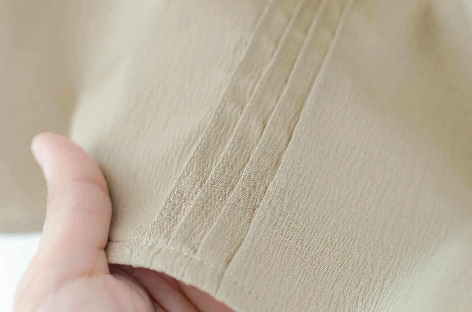 MT5700 Ruff Collar Pintuck Sleeveless Blouse – Crinkled Latte - Image 6