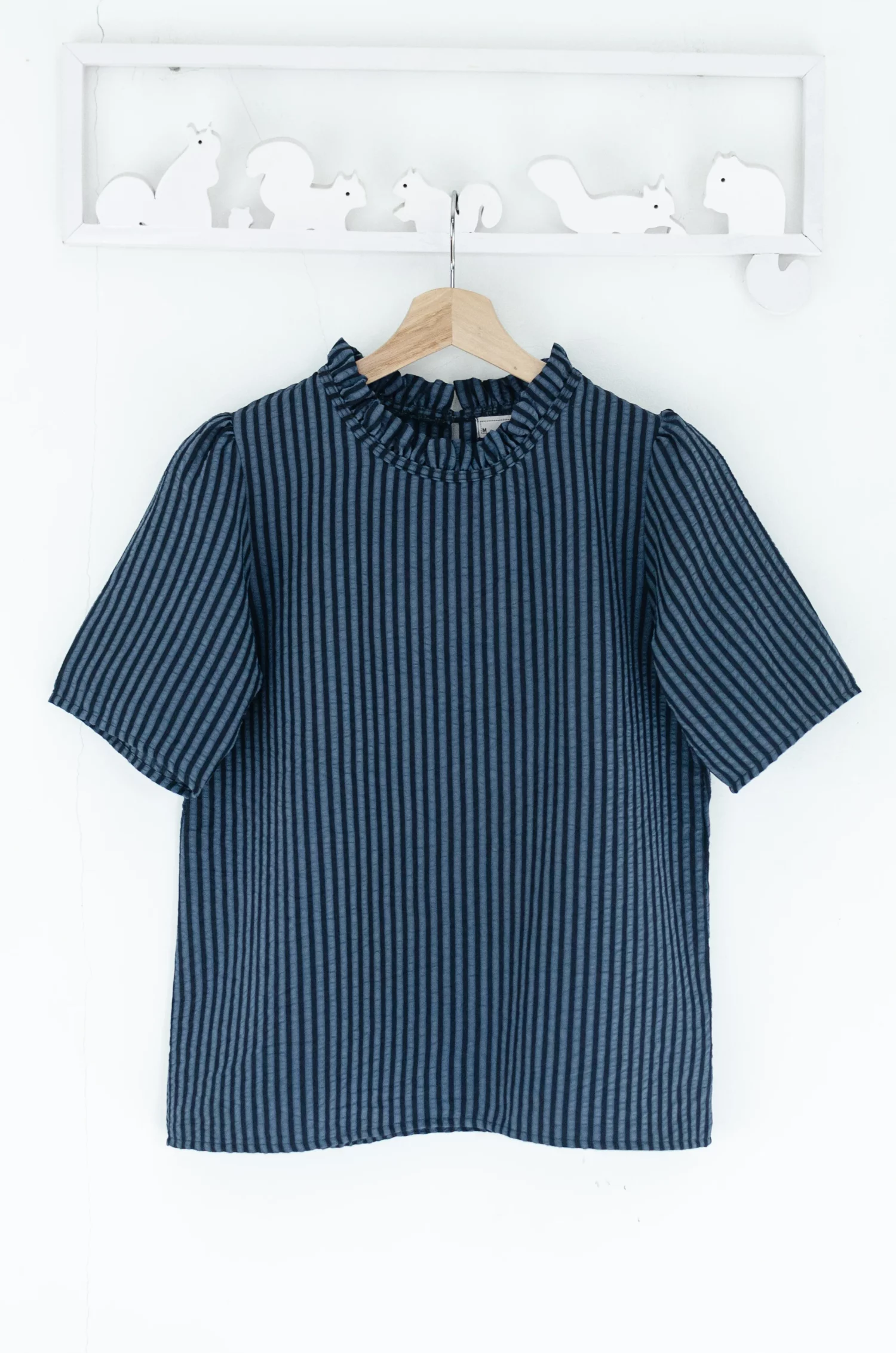 Alternative view of MT6752 Stripe Ruff Collar Blouse – Blue-Black