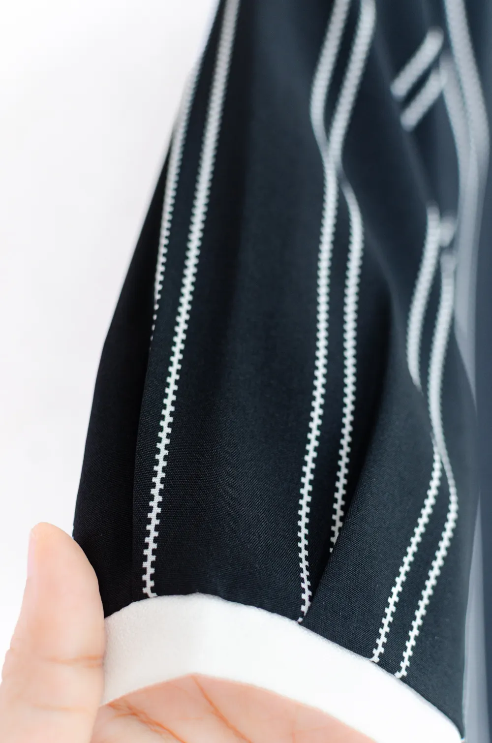 MT7257 Crew Neck Zipper Stripe blouse – Black - Image 4