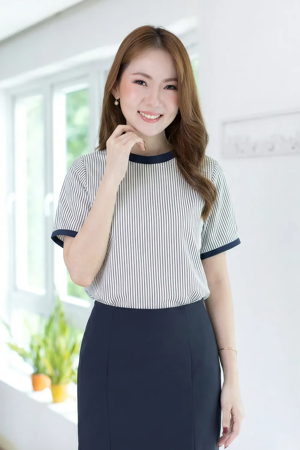 MT7257 Crew Neck Stripe blouse – Vanilla-Navy