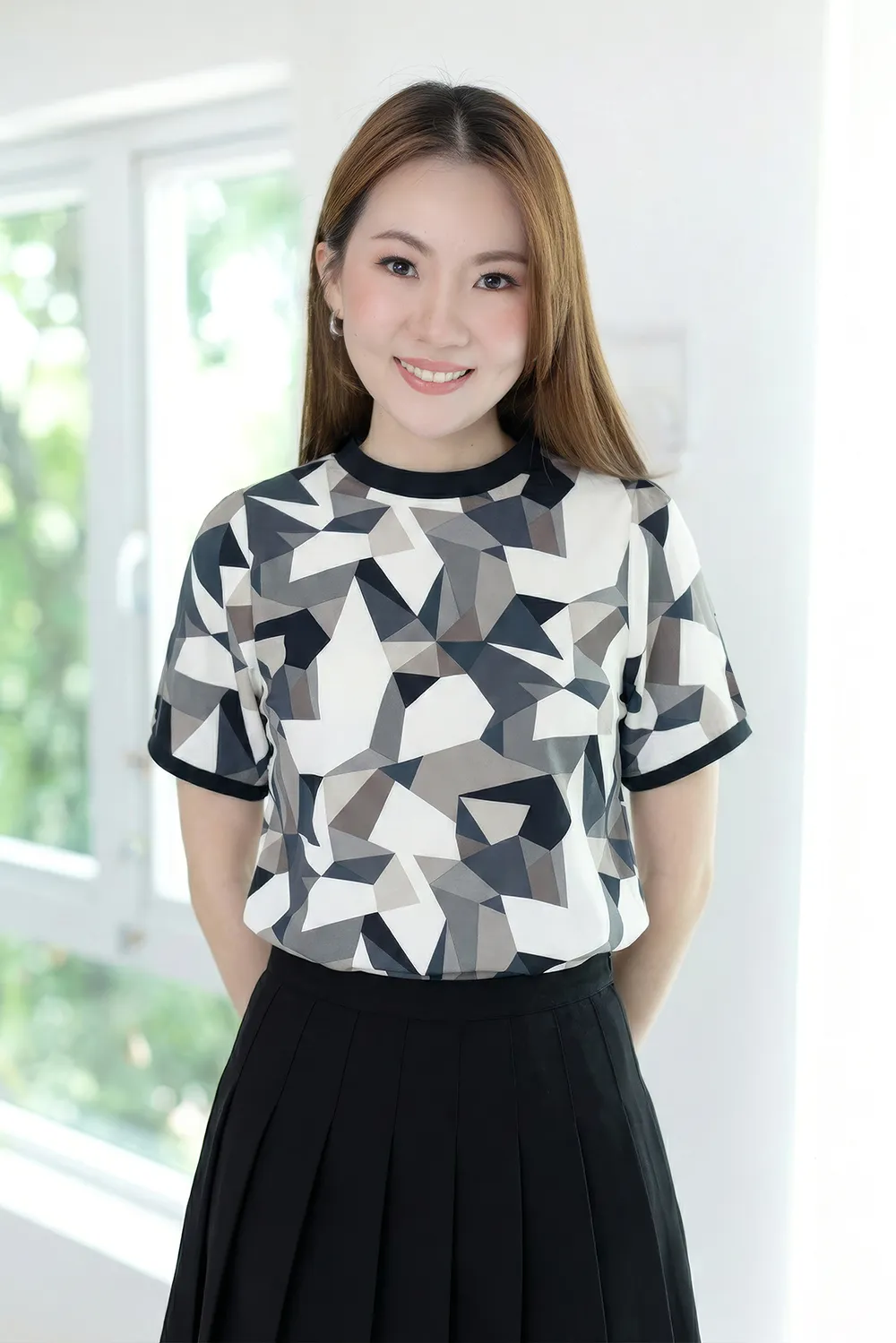 MT7257 Crew Neck Graphic blouse – Grey