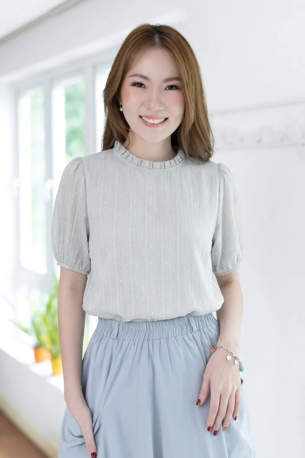 NT2457 Ruff Collar Textured Blouse – Misty Grey