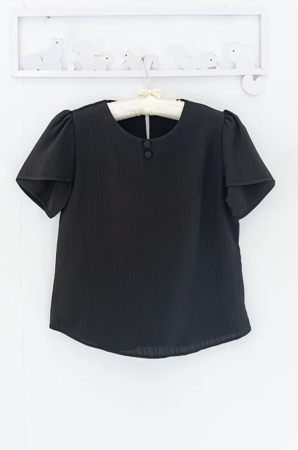 Alternative view of NT2525 Double Button Petal Sleeve Blouse – Black