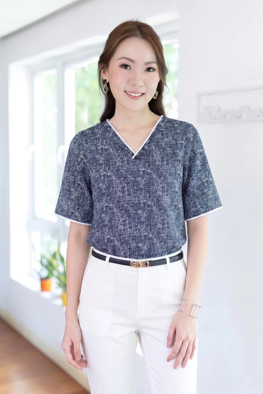 MT7447 V-Placket Graphic Blouse – Navy Blue