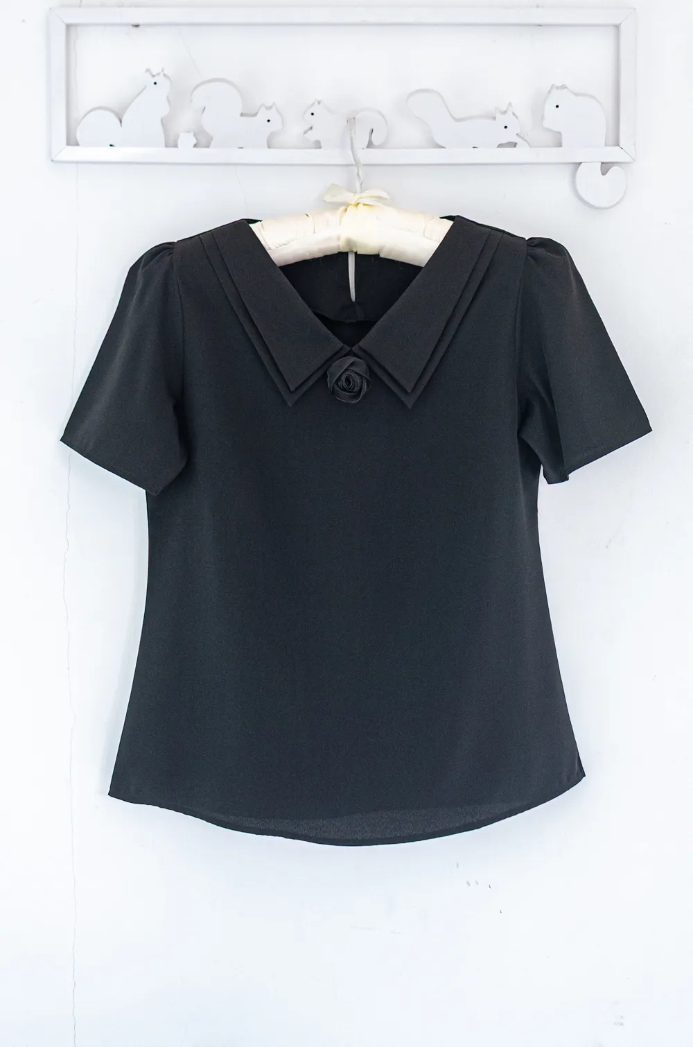 Alternative view of NT2526 Double Collar Blouse with Rose Brooch – Black