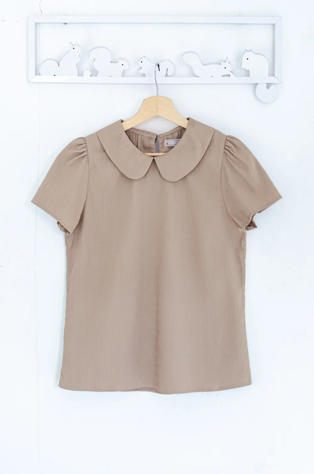 Alternative view of MT0101 Peter Pan Collar Ripla Blouse – Latte Brown
