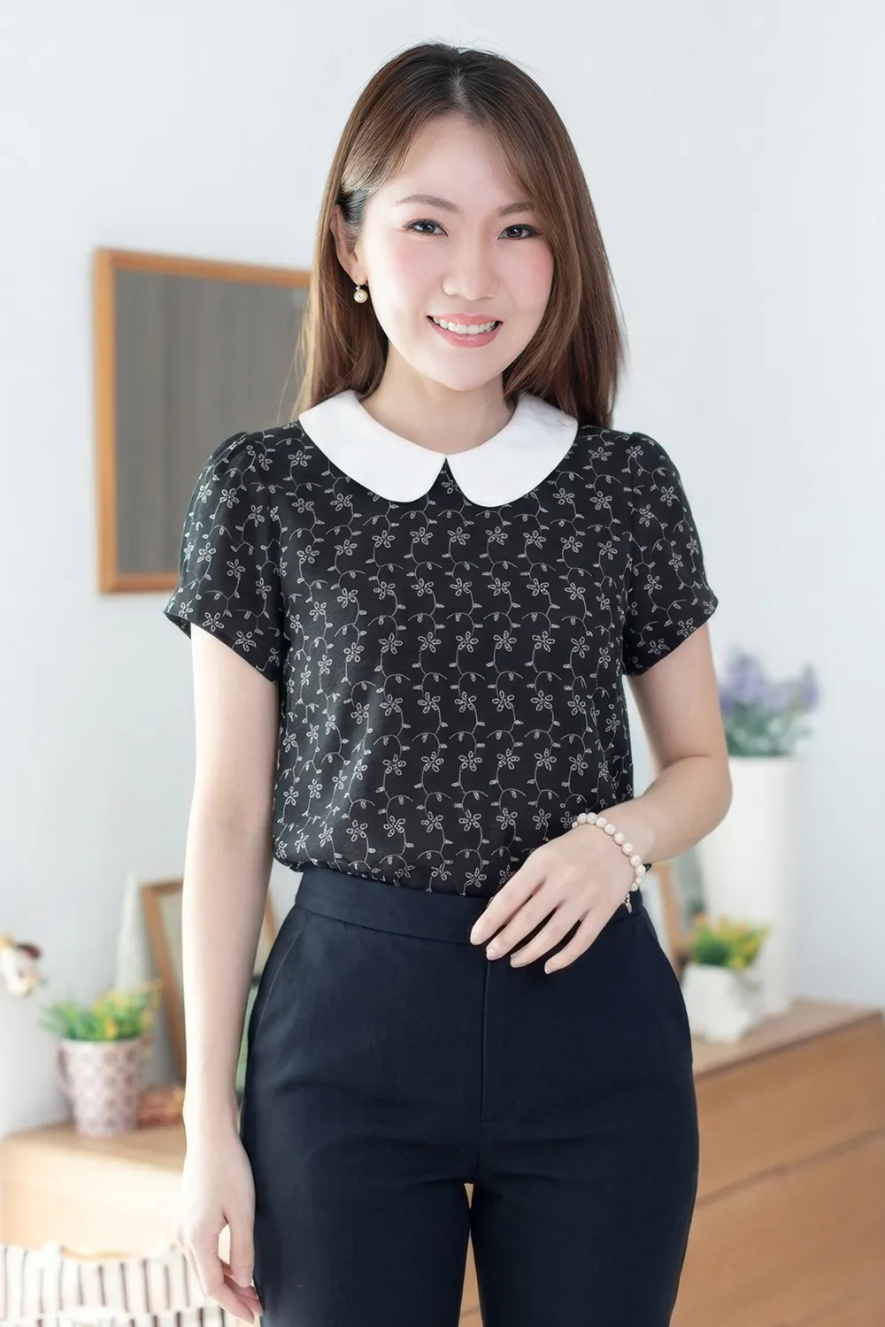 MT0106 Peter Pan Collar Folded Sleeve Blouse – Noir Ivy