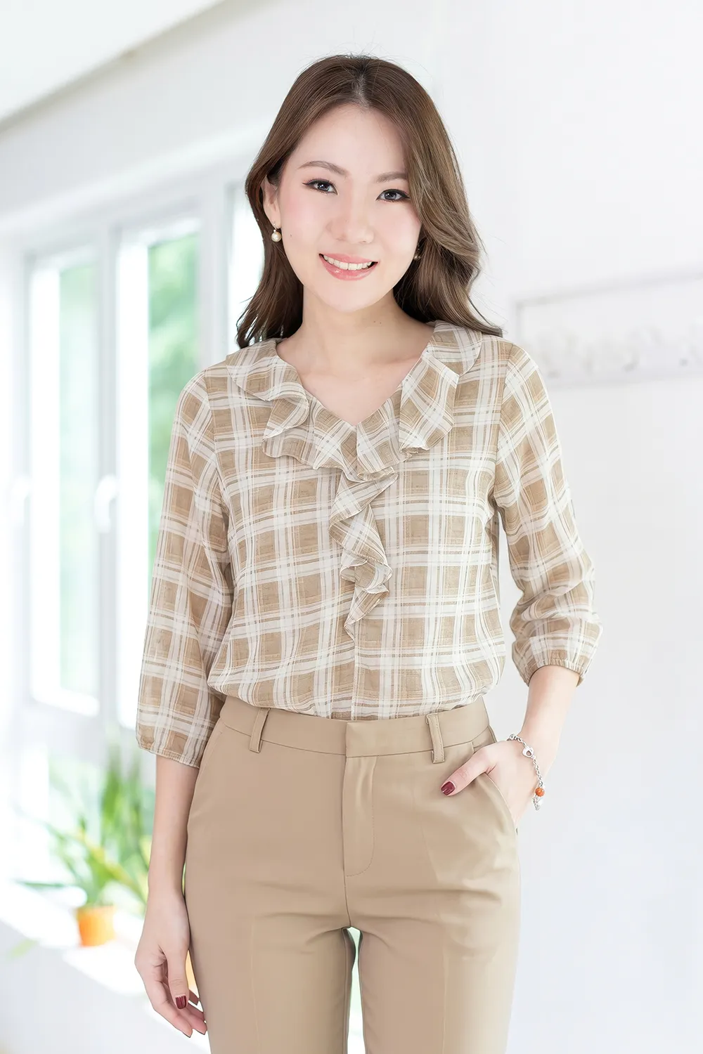 MT0955 Cascade Ruffle Plaid Blouse – Latte Brown