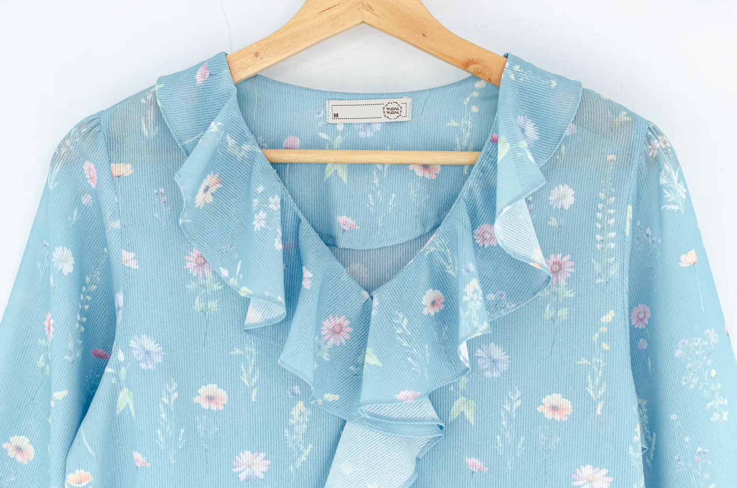 MT0955 Cascade Ruffle Wildflower Blouse – Blue - Image 3