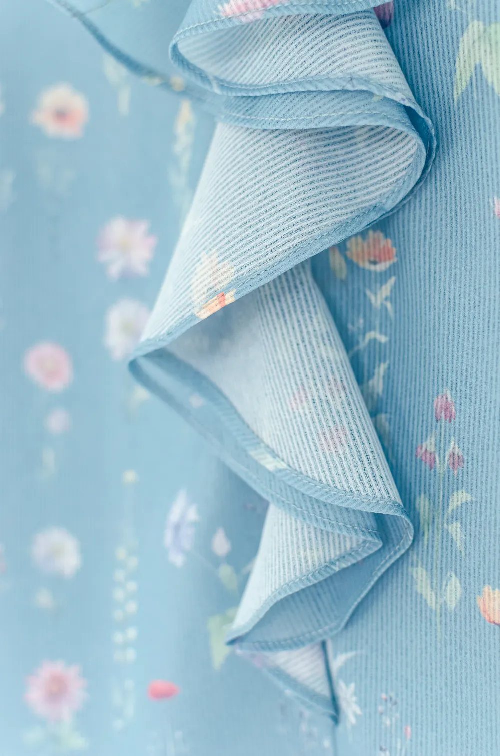 MT0955 Cascade Ruffle Wildflower Blouse – Blue - Image 4
