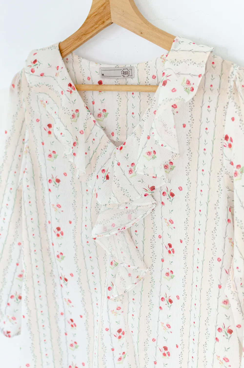 MT0955 Cascade Ruffle Floral Stripe Blouse – White-Cream - Image 3