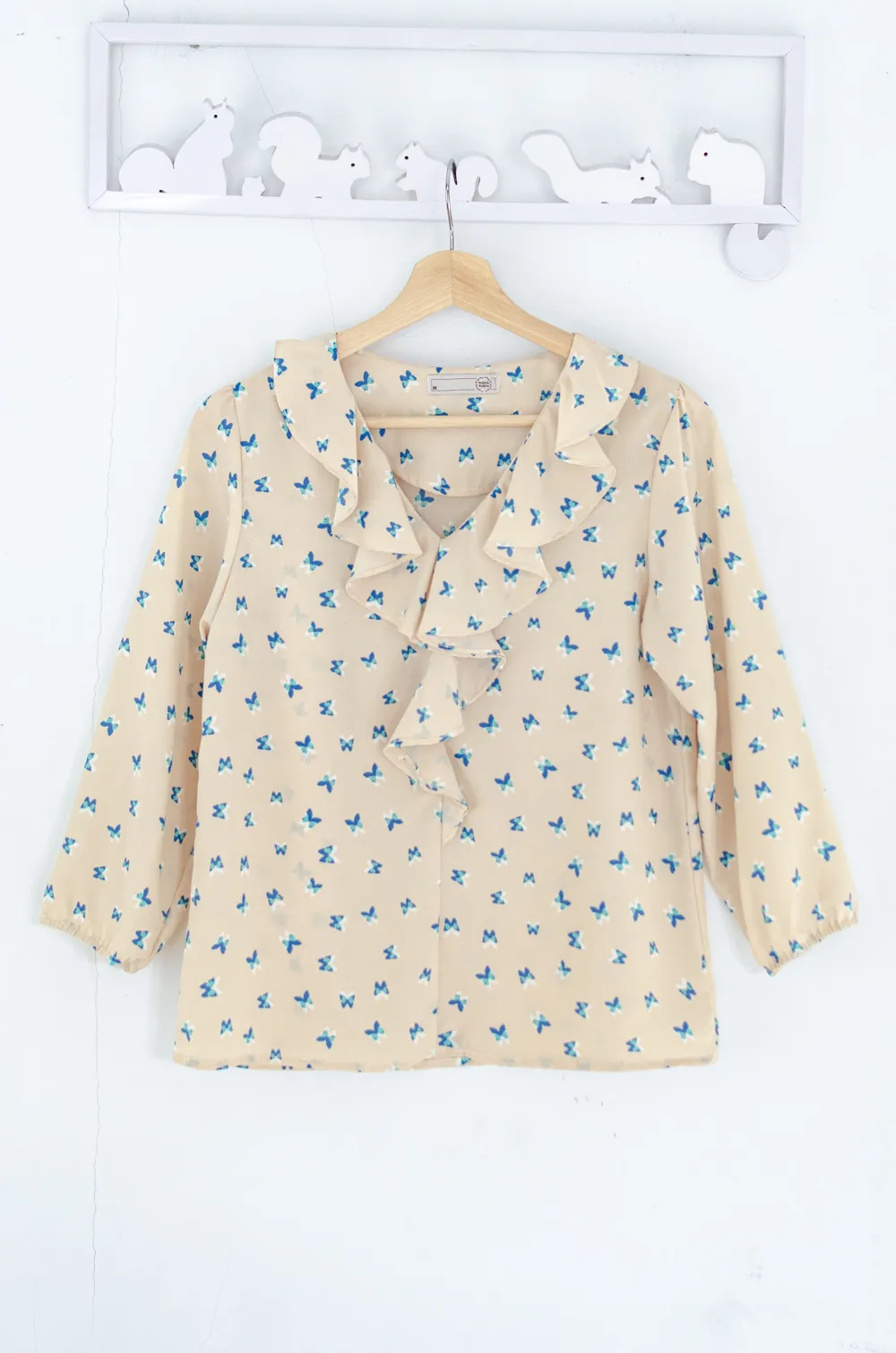 Alternative view of MT0955 Cascade Ruffle Butterfly Blouse – Cream