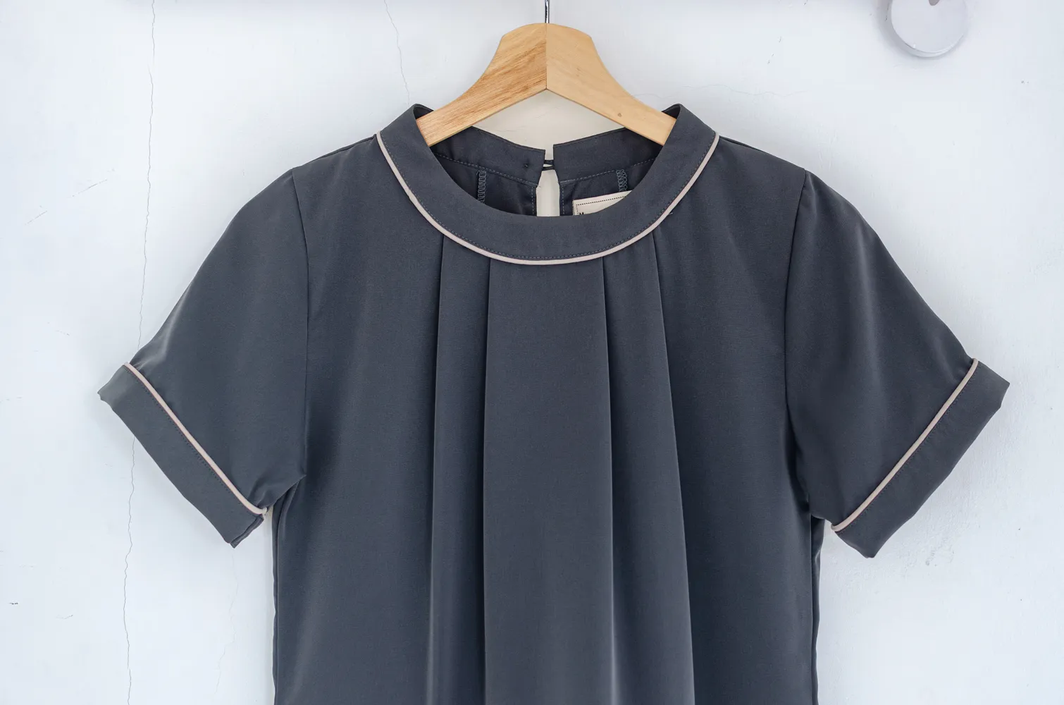 MT3417 Folded Front Sophie Blouse – Dark Grey - Image 3