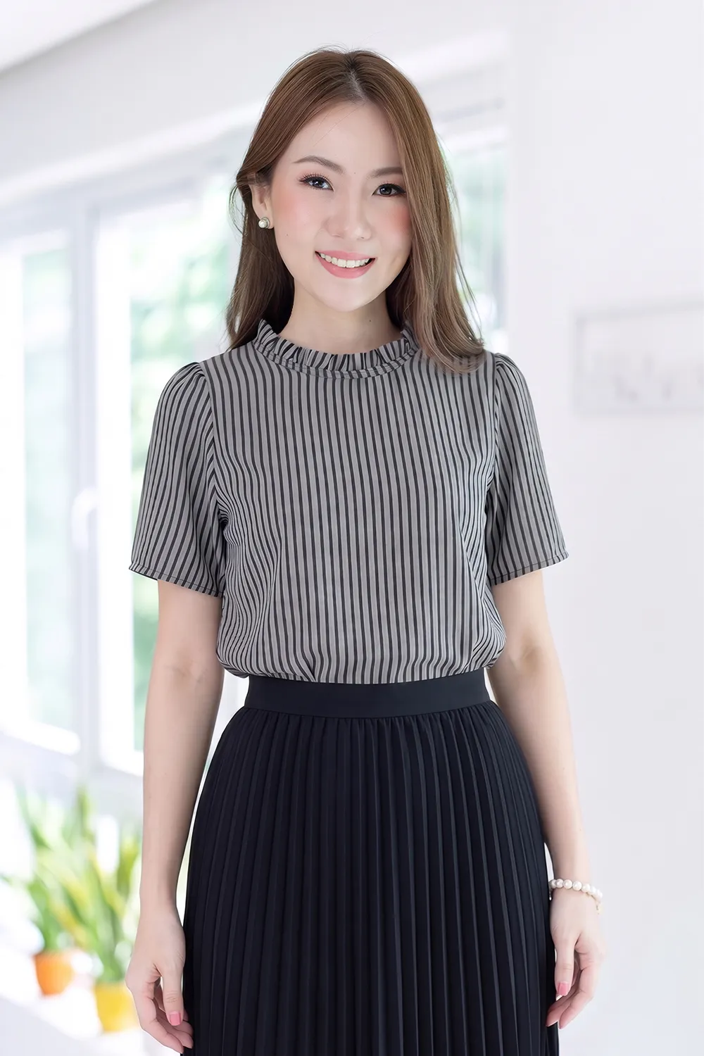 MT6752 Stripe Ruff Collar Blouse – Grey-Black
