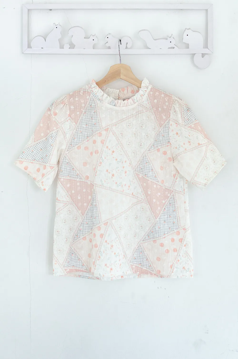 Alternative view of MT6752 Pastel Ruff Collar Blouse – Off-White