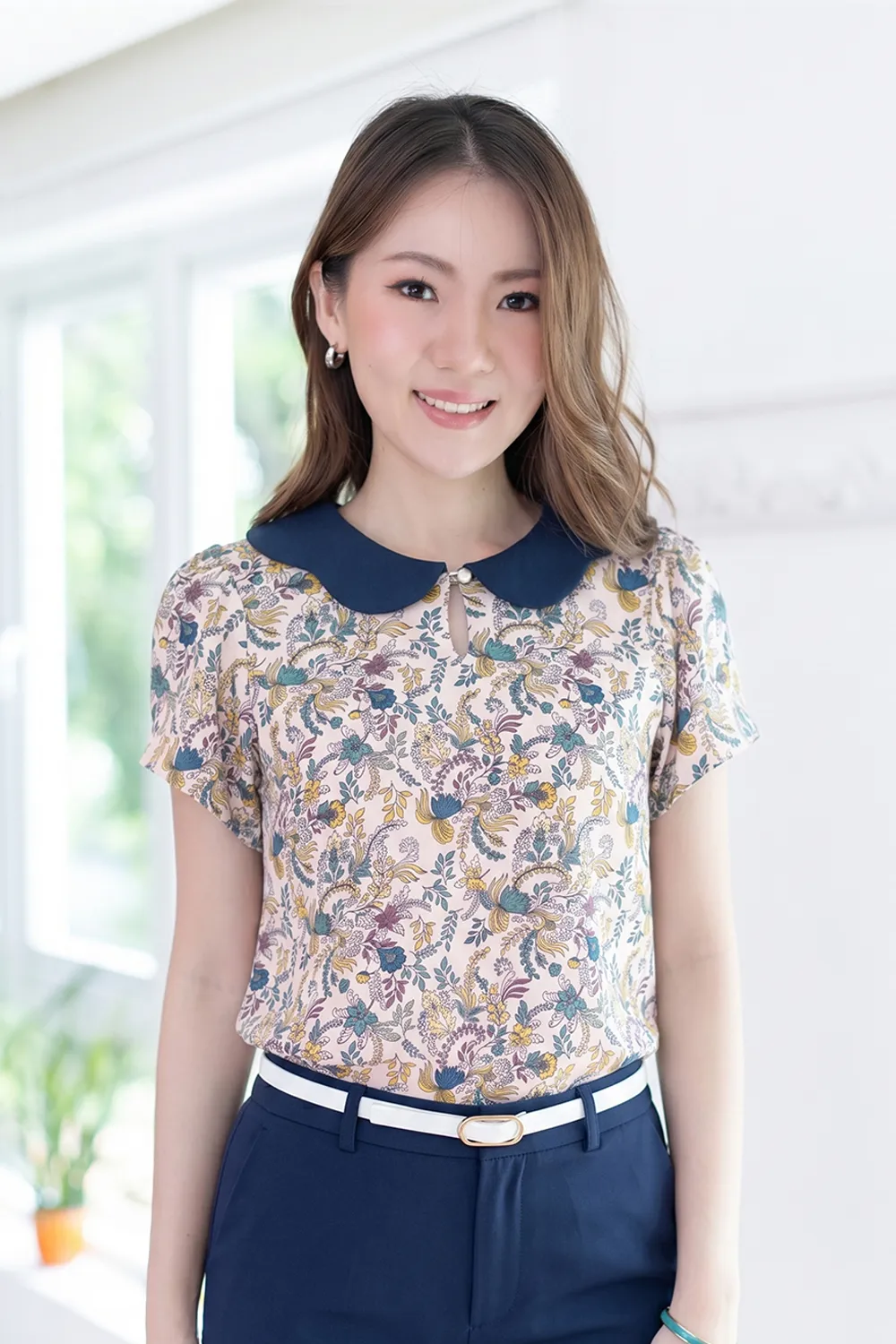 MT6906 Petal Collar Folded Sleeve Blouse – Botany Pink