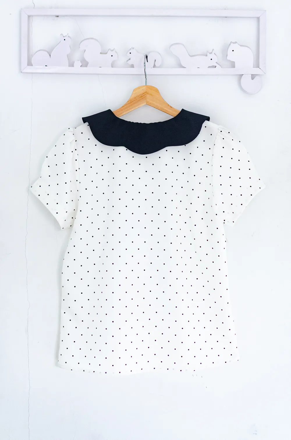 MT6906 Petal Collar Folded Sleeve Blouse – Dot White - Image 7