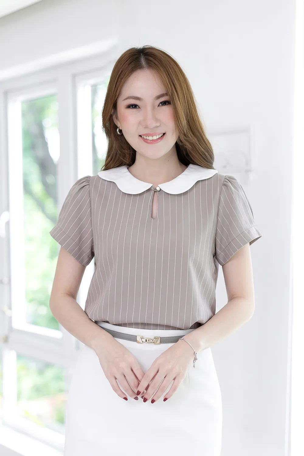 MT6906 Petal Collar Folded Sleeve Blouse – Pinstripe Taupe