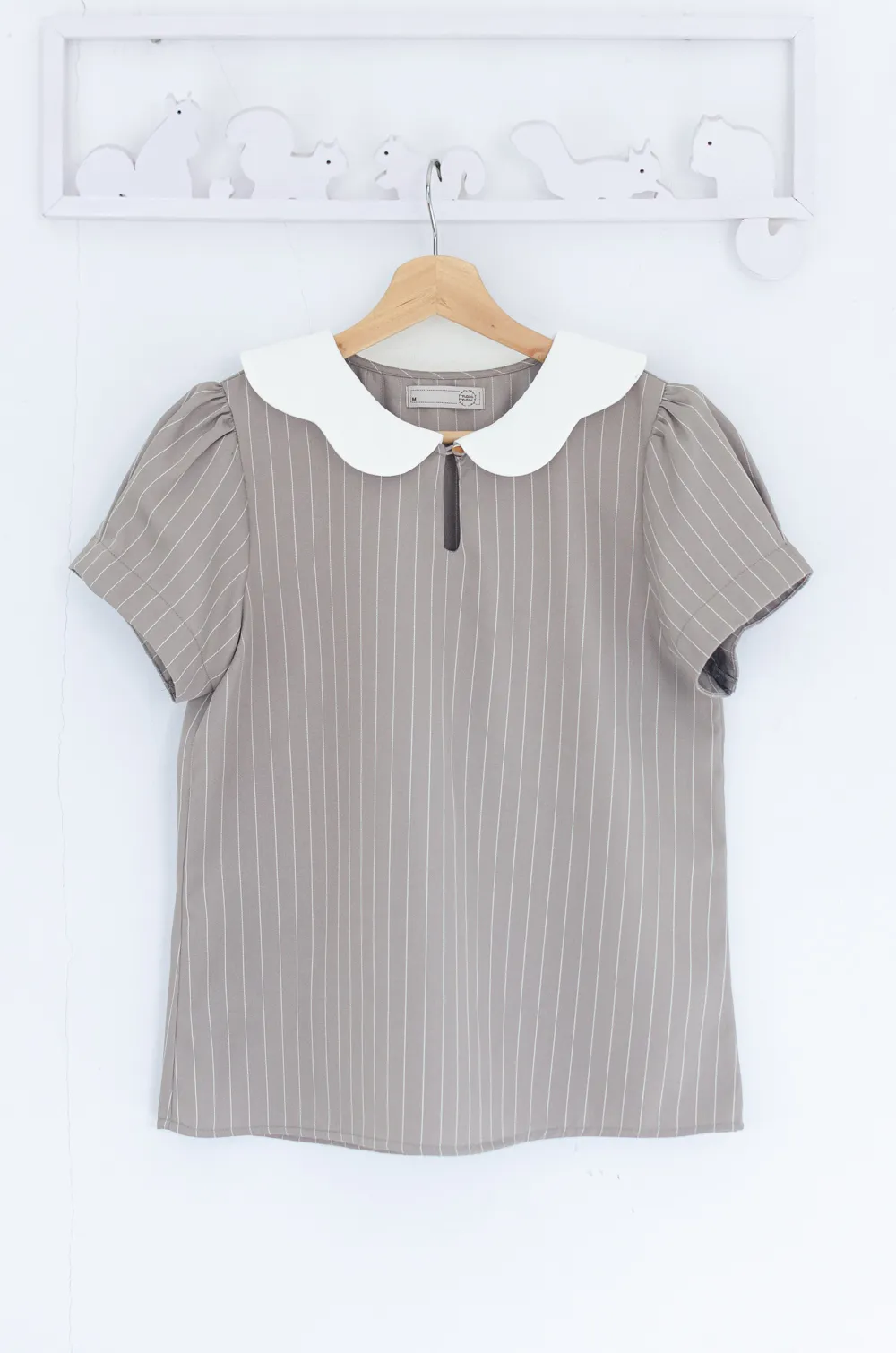 Alternative view of MT6906 Petal Collar Folded Sleeve Blouse – Pinstripe Taupe
