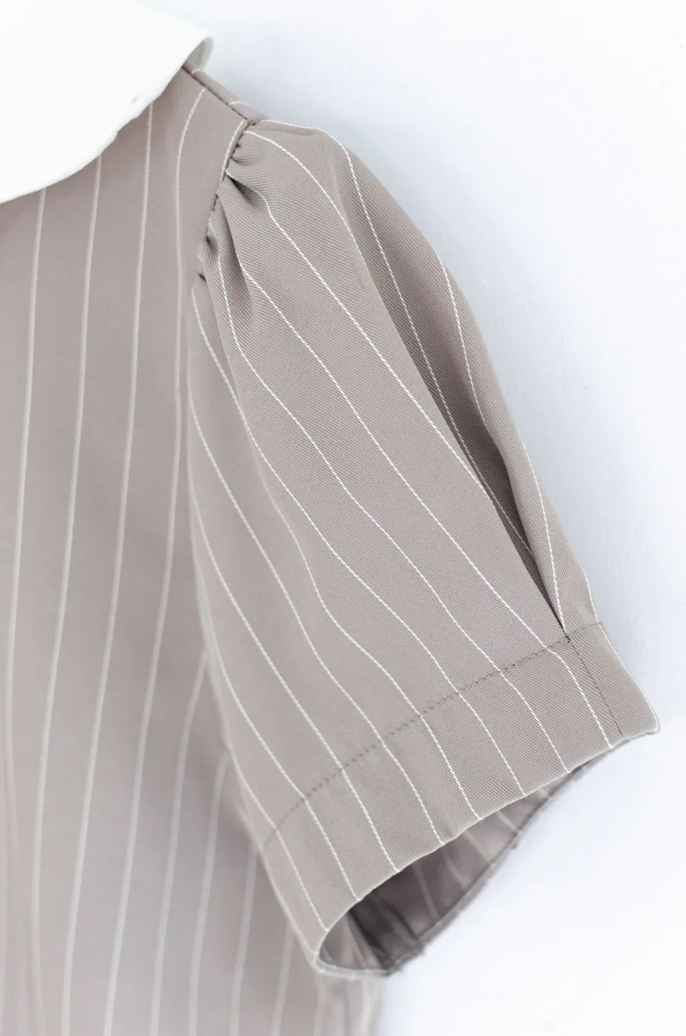 MT6906 Petal Collar Folded Sleeve Blouse – Pinstripe Taupe - Image 5