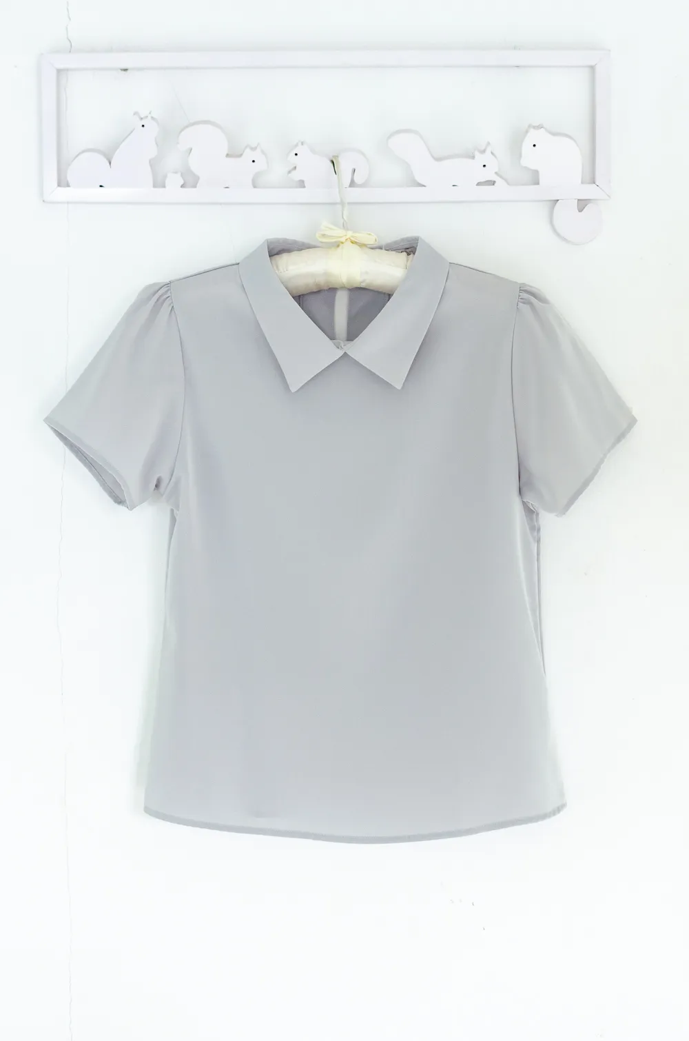 Alternative view of NT2524 Point Collar Blouse – Grey